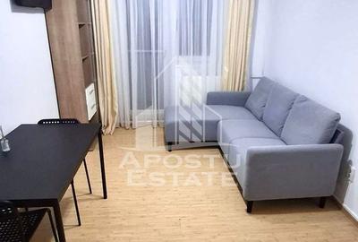 Apartament cu 3 camere semidecomandat în Girocului