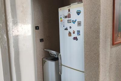 Vand apartament  3 camere, izolat exterior,bloc antiseismic vis-a-vis Comisariat - 9