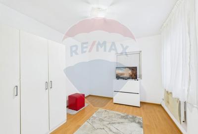 Casă cu două corpuri, ideală pentru firmă, Vitan - 7