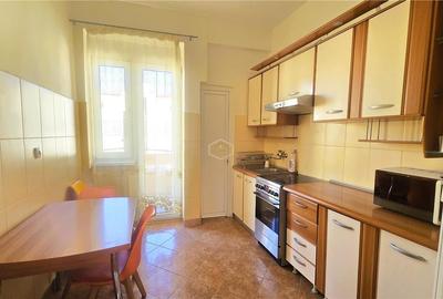 Centru | Apartament cu 3 camere + garaj | Calea Traian - 10