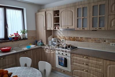 Duplex în Mosnita Noua situat în apropiere de drumul principal. - 10