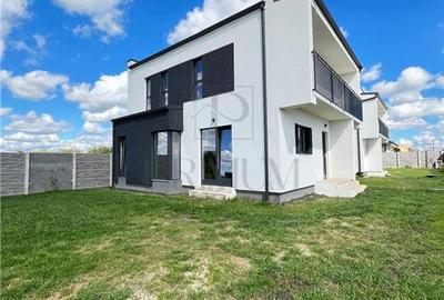 Duplex cu 5 camere în Dumbrăvița