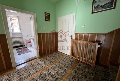 Vilă spațioasă 6 camere în centrul Lugoj – teren 471 mp, garaj - 12