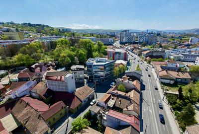 Oportunitate Imobiliară Premium în Inima Orașului - 2