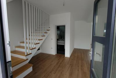 Casă individuală cu 4 camere în Valea Lupului