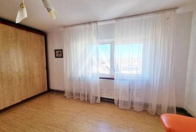 Apartament 3 camere 73 mp utili cu balcon si boxa zona Terezian - 1