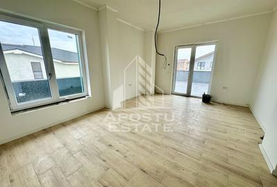 Apartament cu 4 camere decomandat în Giroc