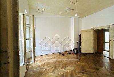 Garsoniera de vanzare in Sibiu - 41 mp utili - Zona Ultracentrala - 1