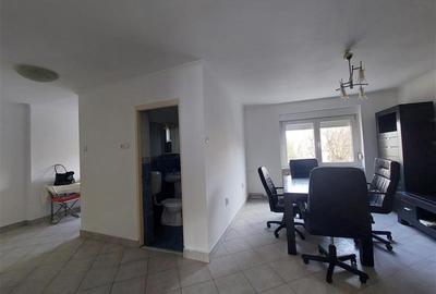 Apartament cu 2 camere decomandat, mobilat în Ultracentral