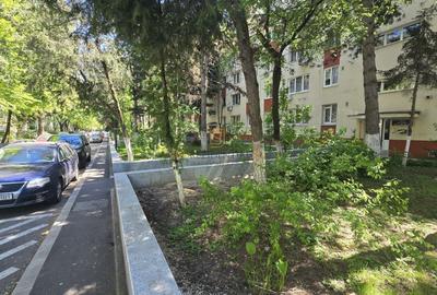 Apartament cu 4 camere de vanzare, Bd. C-tin Brancoveanu, Sector 4 - 17