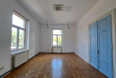 Casa individuala,Birou, 500 mp utili, situata in zona Centrala! - 2