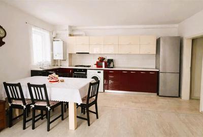 Apartament 3 camere mobilat si utilat. Parcare si boxa incluse in pret. Zona Tra - 2