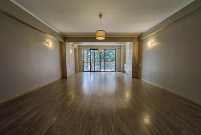 Apartament cu 3 camere decomandat, mobilat în Iancu Nicolae