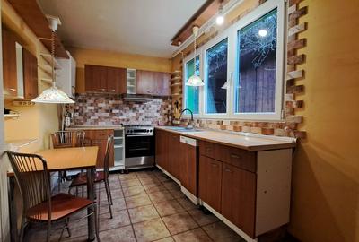 TEREN CU CASA DEMOLABILA - 1