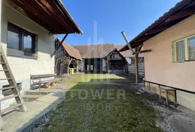 Casă individuală cu 4 camere în Porumbacu de Jos