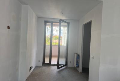 Vând vila P+1, situată în zona Trocadero - 9