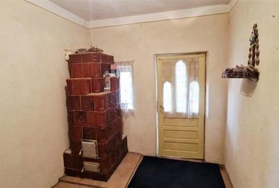 Casa Bradesti , teren  intravilan 7952 mp , deschidere 33 m la DE 70 - 9