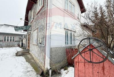 Casă cu Teren de Vânzare în Gura Humorului – strada Pajiștei - 12