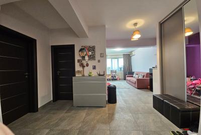 Careffour Bratianu Bloc Nou 3 Camere Decomandat Mobilat Modern Vedere Panoramica - 3