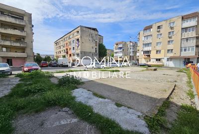 Vanzare teren intravilan - 250 mp - strada Constructorilor - zona CAM - 7
