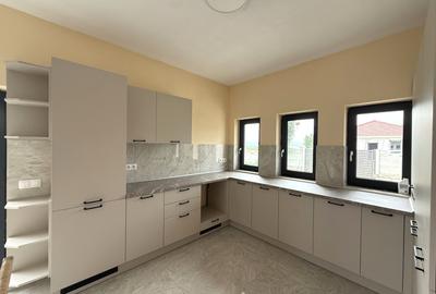CASA DE INCHIRIAT CU 4 CAMERE | ORIZONT | 90 MP UTILI | 1100 TEREN - 4
