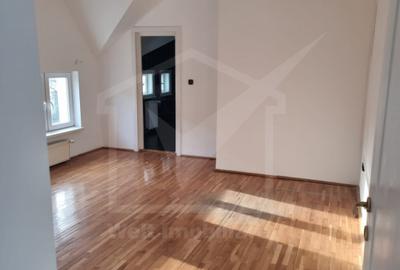 Casa individuala, 748 mp utili, 14 incaperi, ideal birouri - 14