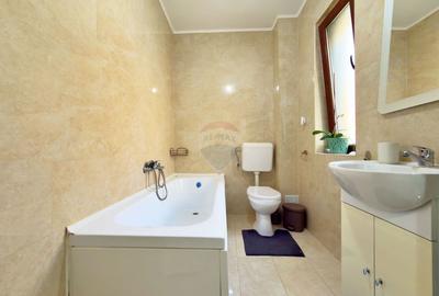 Apartament modern de vânzare, etaj 1, balcon închis, parcare privată - 5