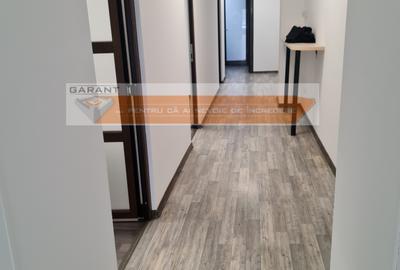 Inchiriez spatiu comercial ,  central, etaj 1, multifunctional , 220 mp, parcare - 7