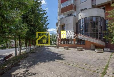 Spatiu comercial P+1, Buhusi, central, jud Bacau