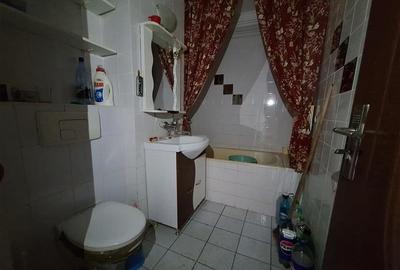 Apartament 3 camere semidecomandat | Etaj 3, zona Ura - 8