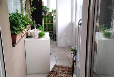 3 camere, et 8/10,  80mp, bloc din 1984/ Drumul Taberei - 10