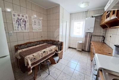Apartament 3 camere în zona STRAZII PASTEUR - 10
