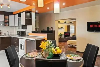 Apartament cu 4 camere, mobilat în Centrul Civic