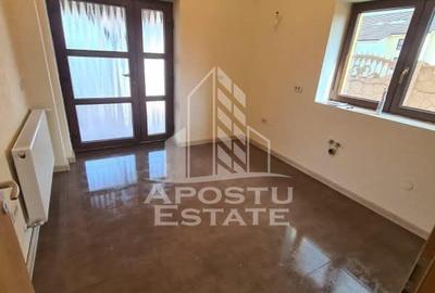 Jumatate de duplex de inchiriat, curte proprie, Ghiroda - 4