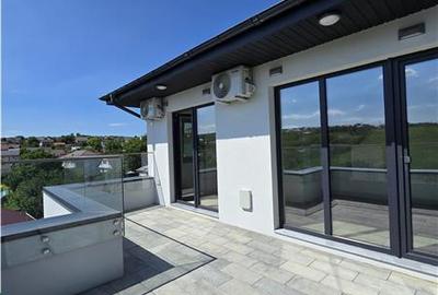 De inchiriat: Penthouse 4 camere 118 mp - etaj 3/3 | Terasa 19,2 mp. 3,8 km fata - 2