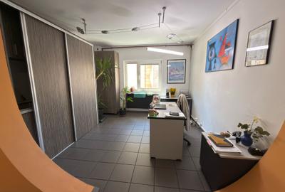 Apartament 3 camere, etajul 4, centrala,  Nerva Traian, str. Anastasie Panu 6 - 7