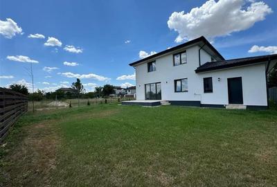 Casă individuală cu 5 camere în Corbeanca