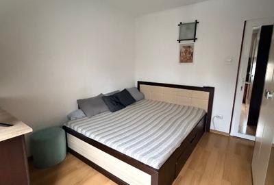 Închiriez apartament 3 camere - 10