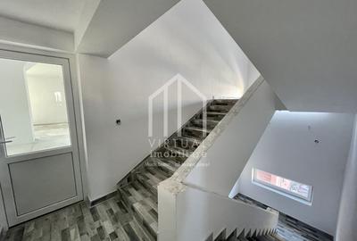 Spatiu comercial cu 8 camere, 5 bai, terasa - zona Centrala - 39