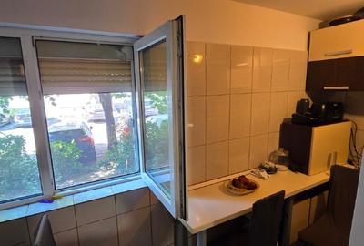 Vând apartament, 3 camere decomandat, zona Far. - 9