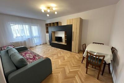 Inchiriez apartament cu 3 camere, cartierul Marasti