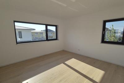 Vila de vanzare in Tunari - 12