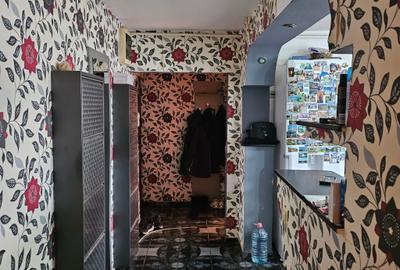 Apartament cu 3 camere ~ zona Brosteni / Colegiu ~ etaj 3 din 4 - 12