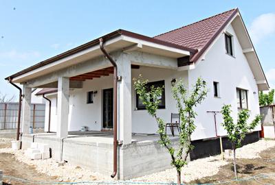 Casă individuală cu 4 camere în Ovidiu