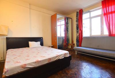 Garsonieră decomandată, mobilată în Tineretului