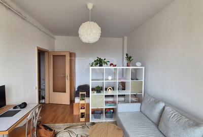 Garsonieră decomandată, mobilată în Iris