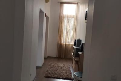 Piata Ovidiu Termen Lung centrala etaj 2 - 5