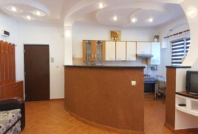 Apartament cu 2 camere semidecomandat, mobilat în Valea Aurie