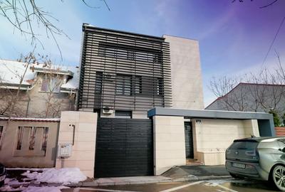 Vila Premium Damaroaia | Str. Garofitei - 1