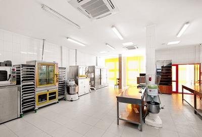 Spațiu comercial de 307mp de vânzare în zona Tiglina 2 - 11